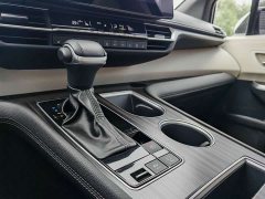 Toyota Sienna 2021 2.5L Hybrid Premium Edition - ფოტო 8