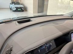 Denza D9 2022 DM-i 970 AWD Flagship - ფოტო 14