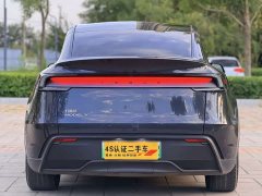 Tesla Model Y Rear-Wheel Drive - ფოტო 5