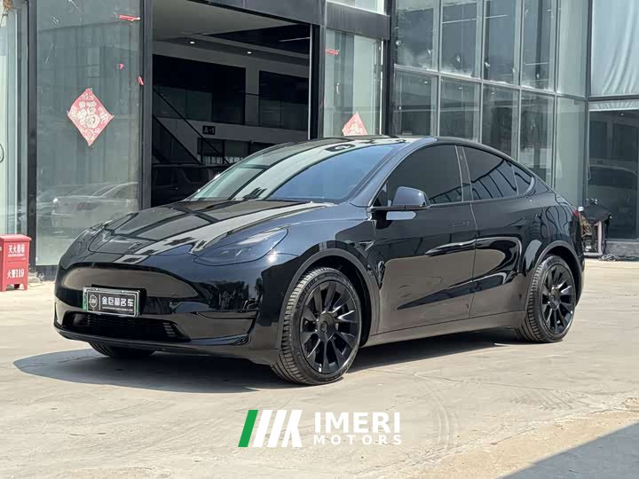 Tesla Model Y Facelift Rear-Wheel Drive