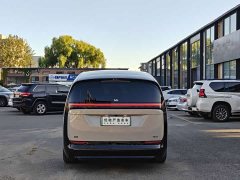 Li Auto Li Xiang MEGA Ultra - ფოტო 8