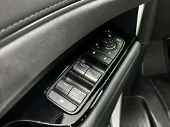 Lexus LM 2023 500h Six-Seat Premium Edition - ფოტო 12