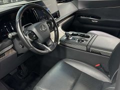 Lexus LM 2023 500h Six-Seat Premium Edition - ფოტო 8