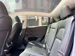 Tesla Model Y Rear-Wheel Drive - ფოტო 9