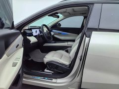 Lynk & Co Geely Lynk & Co 08 EM-P 220km AWD Performance Halo - ფოტო 11