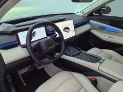 Lynk & Co Geely Lynk & Co 08 EM-P 220km AWD Performance Halo - ფოტო 17