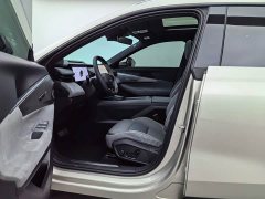 Lynk & Co Geely Lynk & Co 08 EM-P 2023 120km Extended Range Halo - ფოტო 16