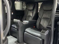 Lexus LM 2020 300h Four-Seat Royal Edition - ფოტო 13