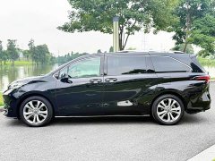 Toyota Sienna 2.5L Hybrid Premium Edition - ფოტო 3