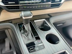 Toyota Sienna 2.5L Hybrid Premium Edition - ფოტო 9