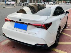 Toyota Avalon Hybrid 2.5L Luxury - ფოტო 4