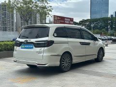 Honda Odyssey 2.0L e:HEV Premium - ფოტო 4