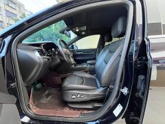 Cadillac XT5 2.0T FWD Luxury - ფოტო 10
