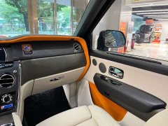 Rolls-Royce Cullinan 2021 Black Badge Neon Nights - ფოტო 12