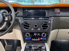 Rolls-Royce Cullinan 2021 Black Badge Neon Nights - ფოტო 13