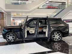 Rolls-Royce Cullinan 2021 Black Badge Neon Nights - ფოტო 6