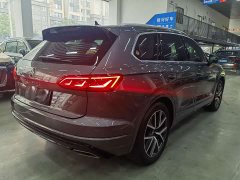 Volkswagen Touareg 3.0TSI Ruixiang Classic Sport Package - ფოტო 4