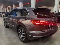 Volkswagen Touareg 3.0TSI Ruixiang Classic Sport Package - ფოტო 6