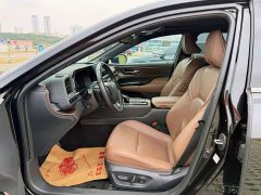 Toyota Crown (Imported) 2.5L Premier Edition - ფოტო 13