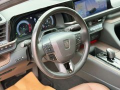 Toyota Crown (Imported) 2.5L Premier Edition - ფოტო 9