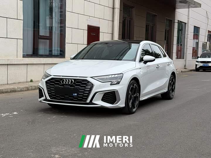 Audi A3 Sportback 35 TFSI Luxury Sport - ავტომობილი ჩინეთიდან