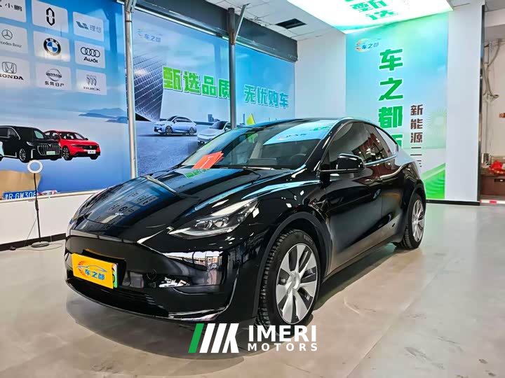 Tesla Model Y Facelift Rear-Wheel Drive