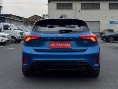 Ford Focus Hatchback EcoBoost 180 Automatic ST Line - ფოტო 17