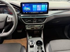 Ford Focus Hatchback EcoBoost 180 Automatic ST Line - ფოტო 8