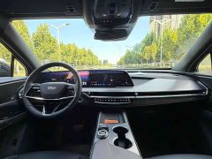 Cadillac XT5 2.0T Luxury - ფოტო 4