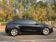 Tesla Model Y Rear-Wheel Drive - ფოტო 5