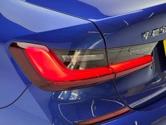 BMW 3 Series 325i M Sport Night Edition Package - ფოტო 18