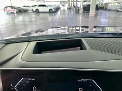 BMW 5 Series 530Li Luxury M Sport Package - ფოტო 10
