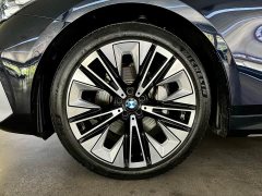 BMW 5 Series 530Li Luxury M Sport Package - ფოტო 19