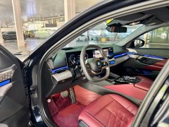 BMW 5 Series 530Li Luxury M Sport Package - ფოტო 4