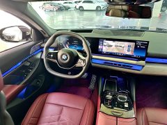 BMW 5 Series 530Li Luxury M Sport Package - ფოტო 8