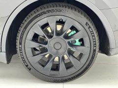 Tesla Model Y Rear-Wheel Drive - ფოტო 19