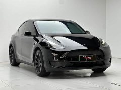 Tesla Model Y Rear-Wheel Drive - ფოტო 3