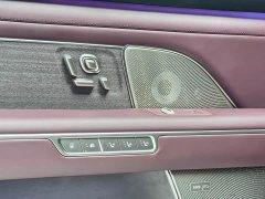 NIO ES8 Six-Seat Executive Signature Edition - ფოტო 18