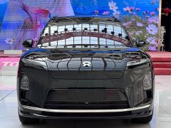 NIO ES8 Six-Seat Executive Signature Edition - ფოტო 2