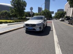 Volvo XC60 B5 AWD Smart Luxury Edition - ფოტო 1
