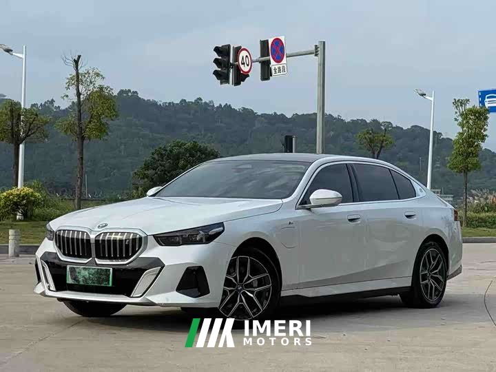 BMW i5 2024 eDrive 35L M Sport Package - ავტომობილი ჩინეთიდან