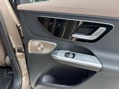 Mercedes-Benz EQE SUV 350 4MATIC Luxury - ფოტო 15
