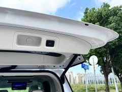 Buick GL8 New Energy Luzun Respect Edition 7-Seater - ფოტო 17