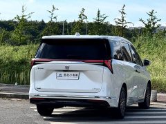 Buick GL8 New Energy Luzun Respect Edition 7-Seater - ფოტო 4