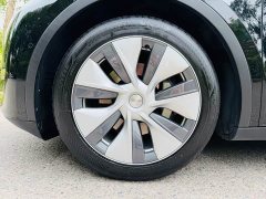 Tesla Model Y Standard Range RWD - ფოტო 15