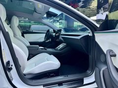 Tesla Model 3 High Performance All-Wheel Drive - ფოტო 13
