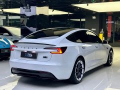 Tesla Model 3 High Performance All-Wheel Drive - ფოტო 4