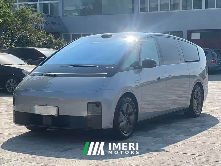 Li Auto MEGA Home Family Edition - ავტომობილი ჩინეთიდან