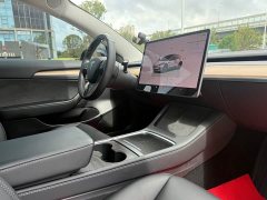 Tesla Model 3 Performance All-Wheel Drive - ფოტო 10
