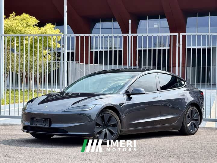 Tesla Model 3 Rear-Wheel Drive